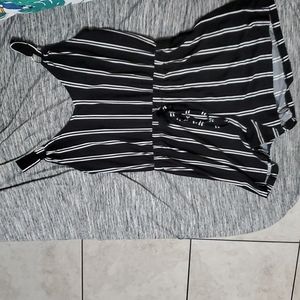 Derek Heart black & white romper size large